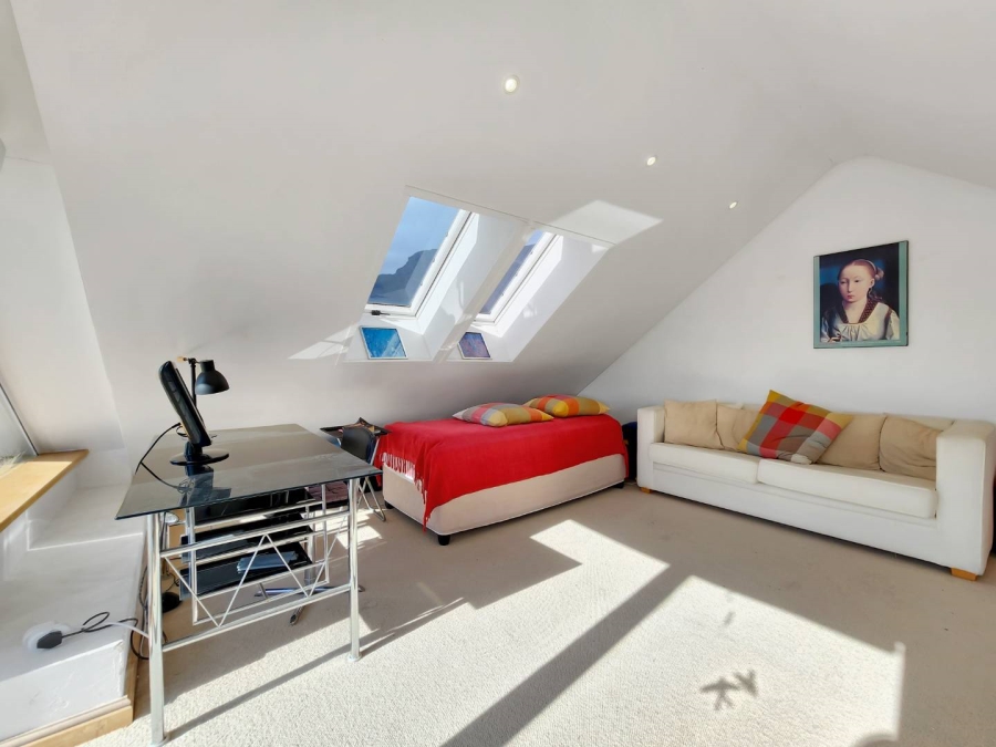 To Let 2 Bedroom Property for Rent in Gardens Western Cape